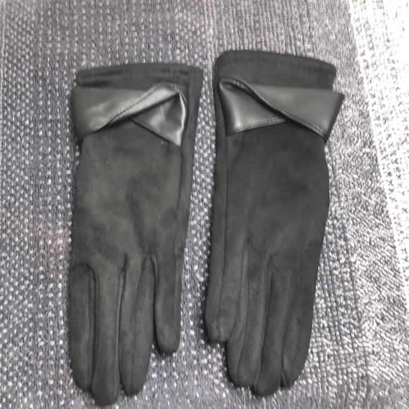 Women’s faux fur Newsboy cabbie cap/gloves - Picture 4 of 9